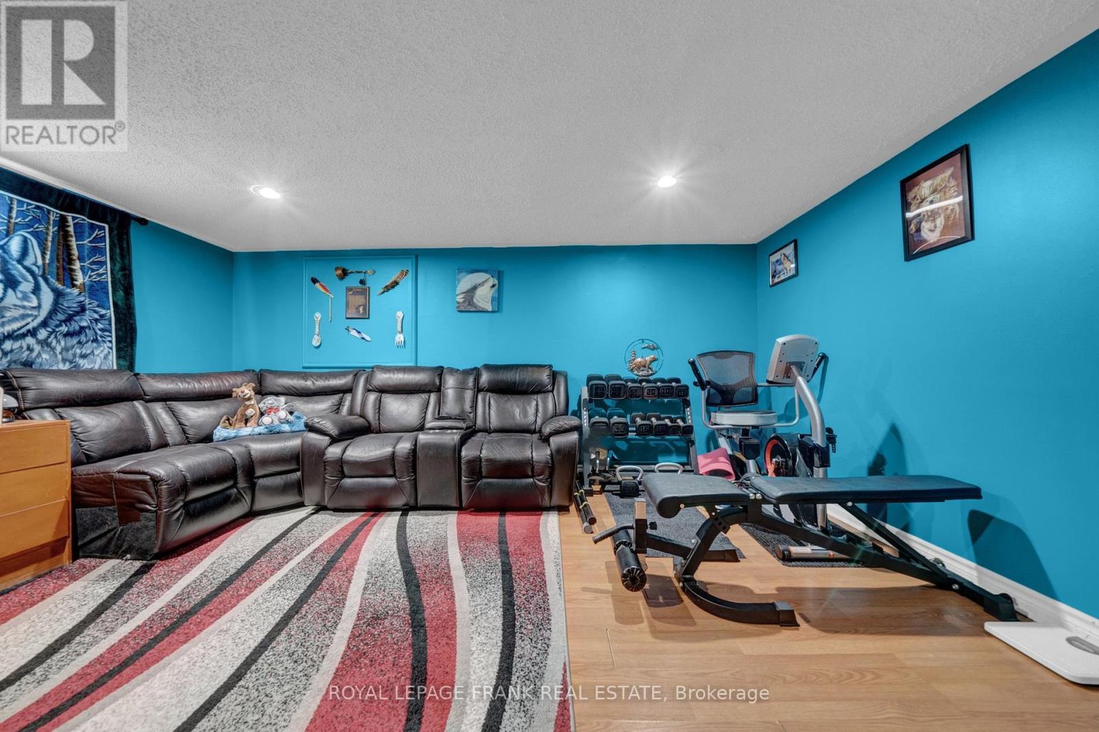 












377 LINDEN STREET

,
Oshawa (Donevan),




Ontario
L1H6R6

