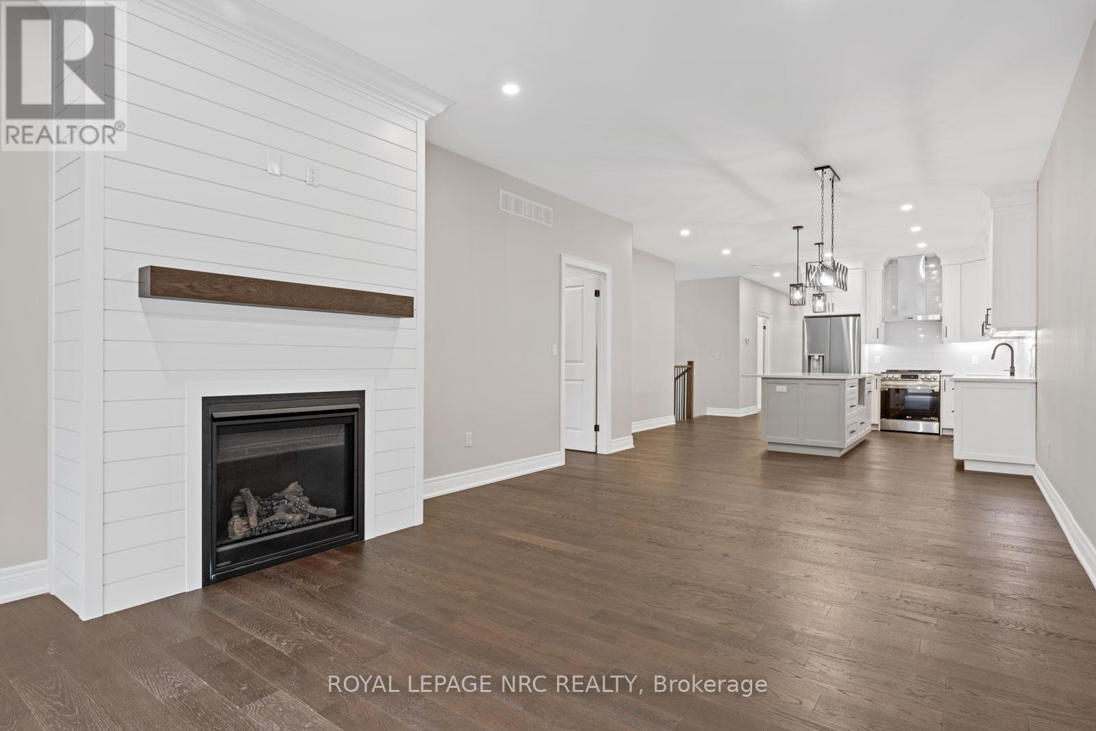 












734 CLARENCE STREET

,
Port Colborne (Sugarloaf),




Ontario
L3K0A8


