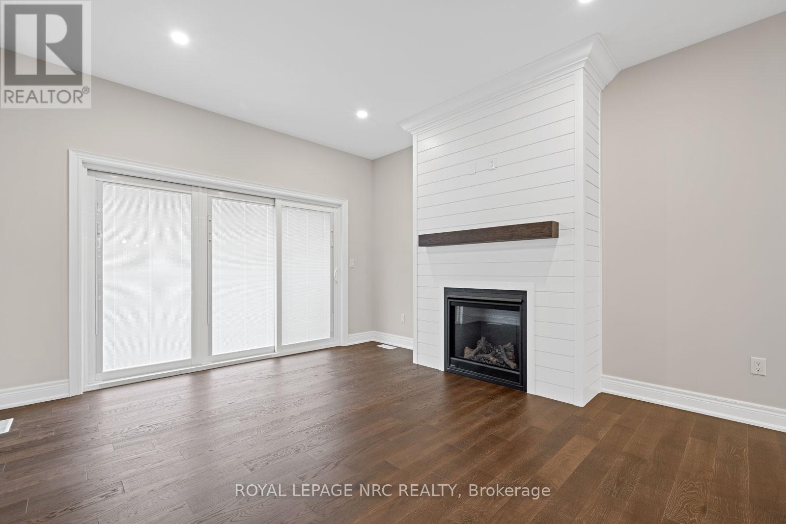 












734 CLARENCE STREET

,
Port Colborne (Sugarloaf),




Ontario
L3K0A8

