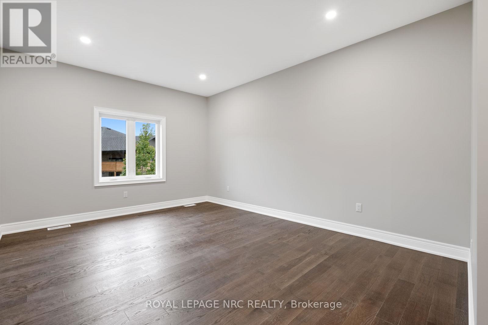 












734 CLARENCE STREET

,
Port Colborne (Sugarloaf),




Ontario
L3K0A8

