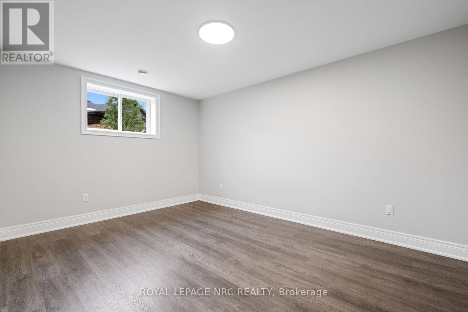 












734 CLARENCE STREET

,
Port Colborne (Sugarloaf),




Ontario
L3K0A8

