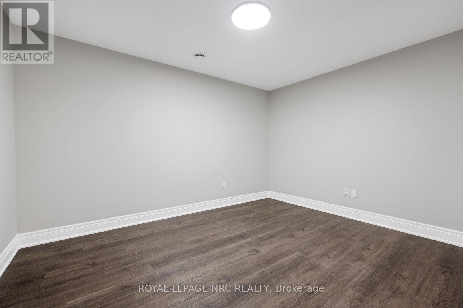 












734 CLARENCE STREET

,
Port Colborne (Sugarloaf),




Ontario
L3K0A8

