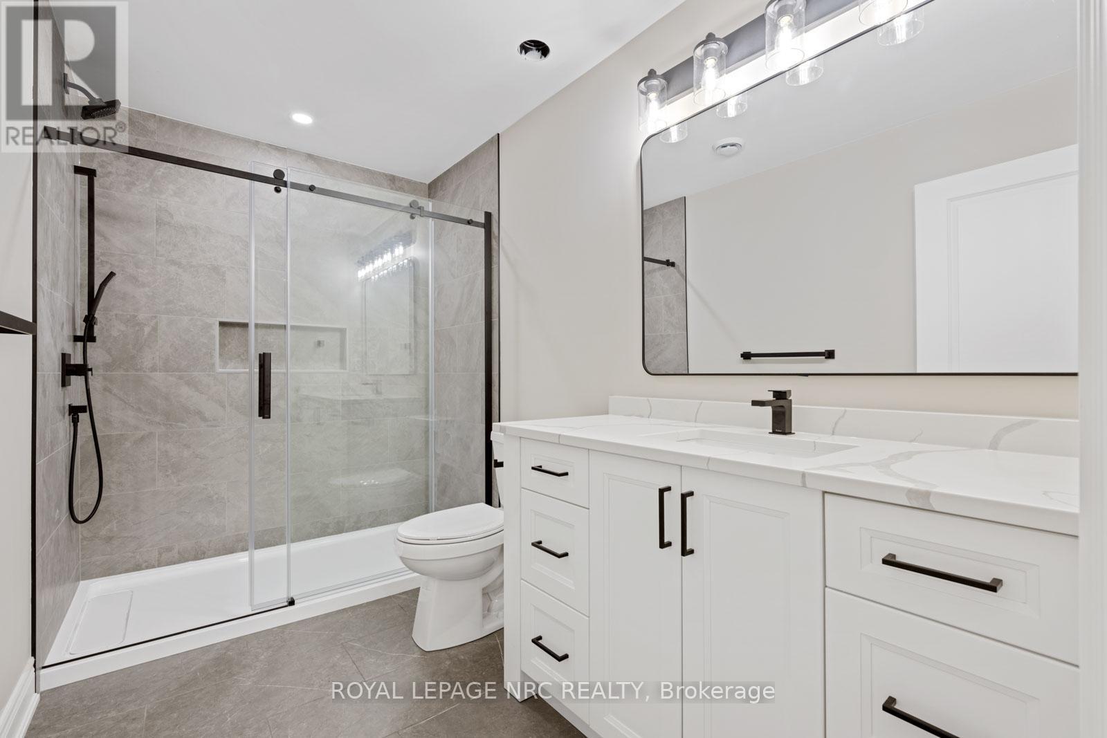 












734 CLARENCE STREET

,
Port Colborne (Sugarloaf),




Ontario
L3K0A8

