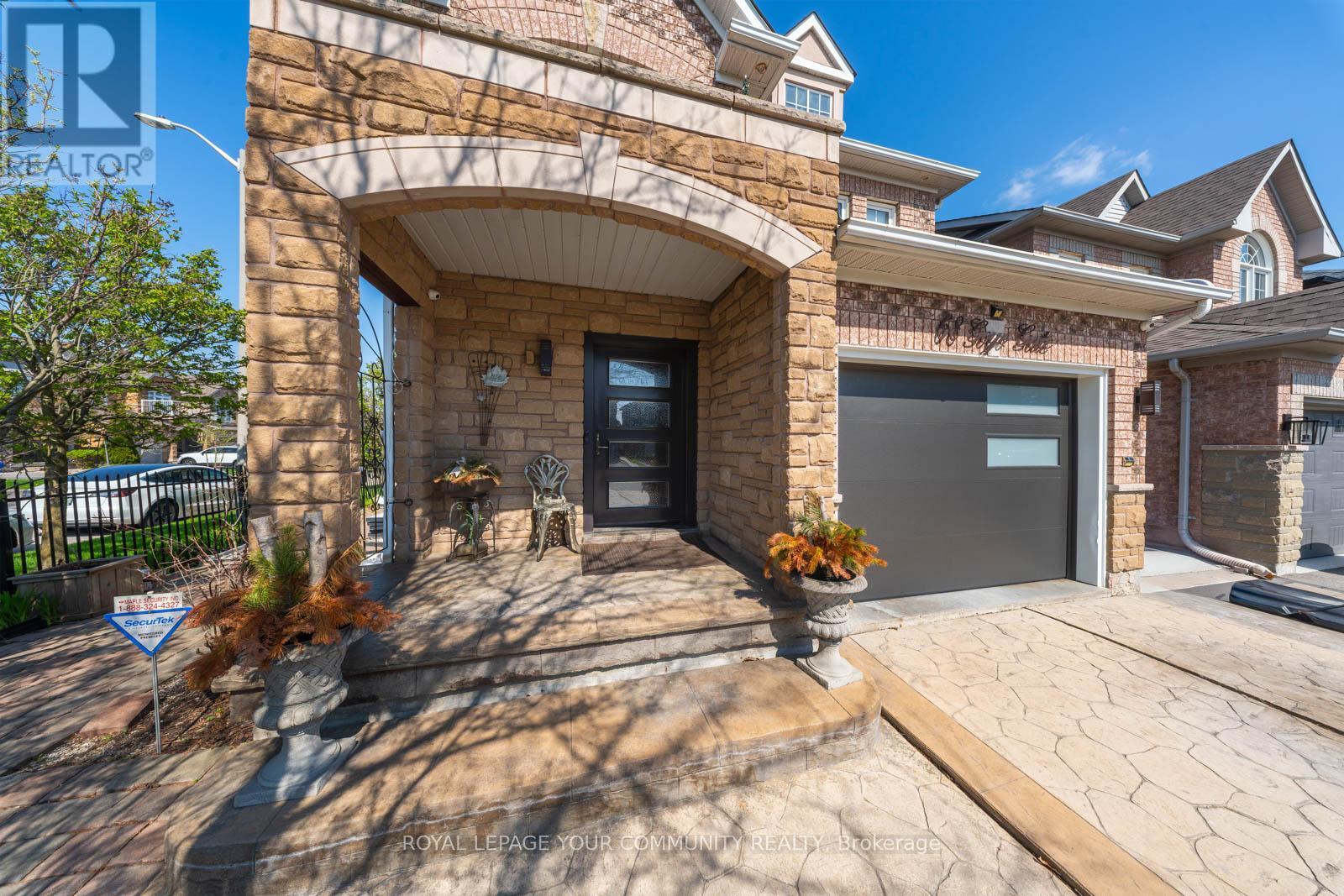 












68 GOYO GATE

,
Vaughan,




Ontario
L6A3T3

