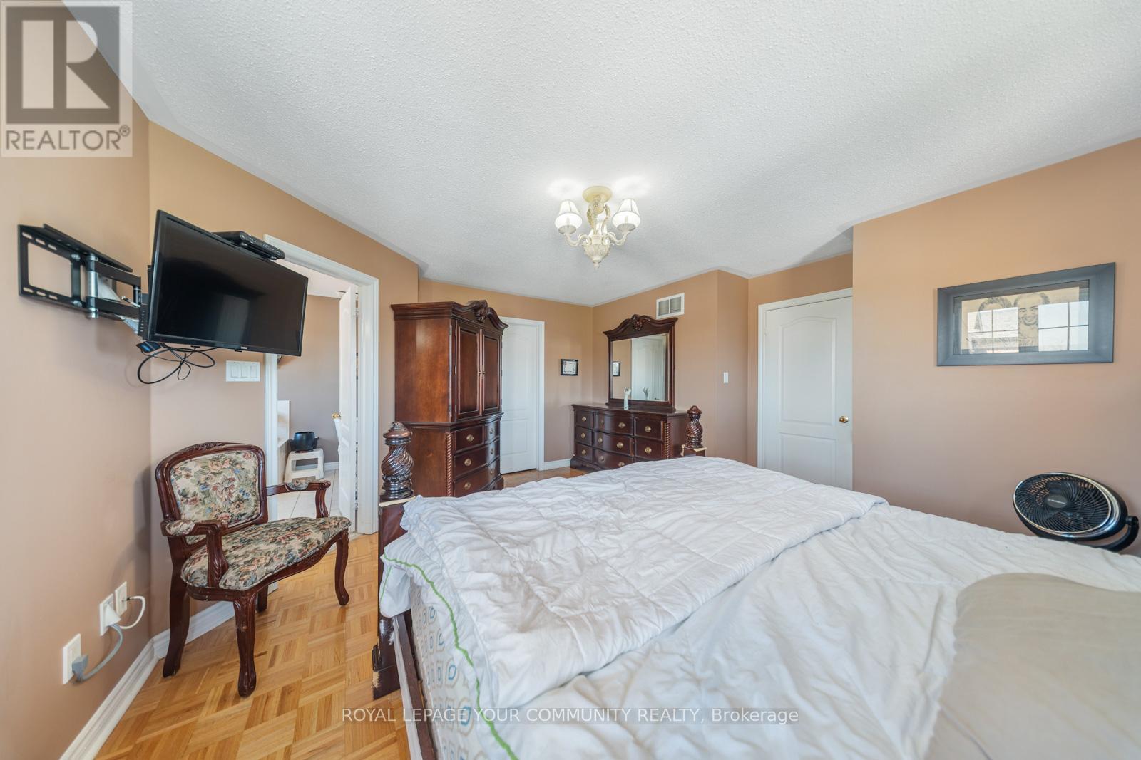 












68 GOYO GATE

,
Vaughan,




Ontario
L6A3T3

