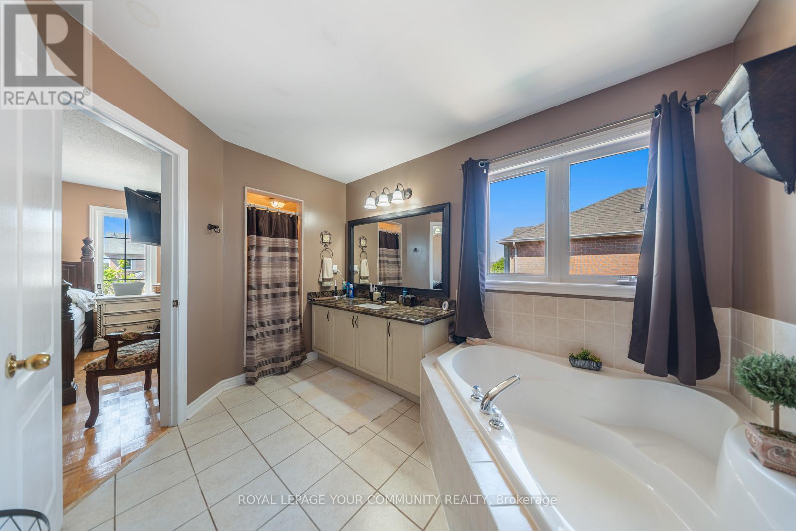 












68 GOYO GATE

,
Vaughan,




Ontario
L6A3T3

