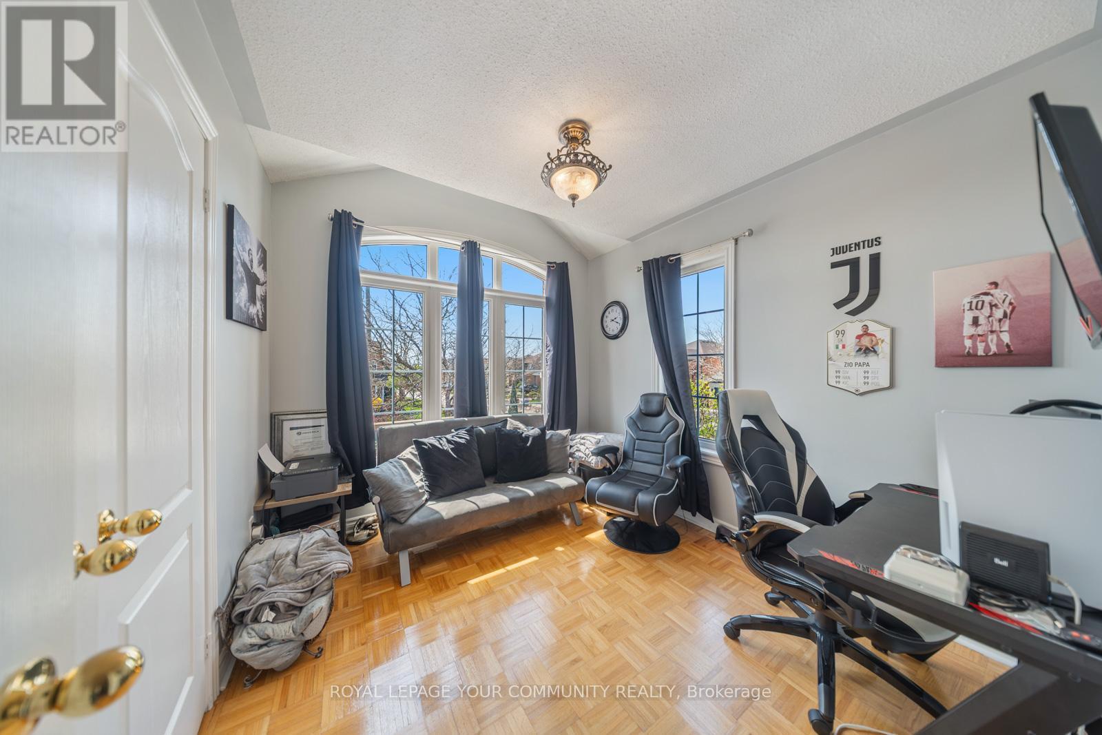 












68 GOYO GATE

,
Vaughan,




Ontario
L6A3T3

