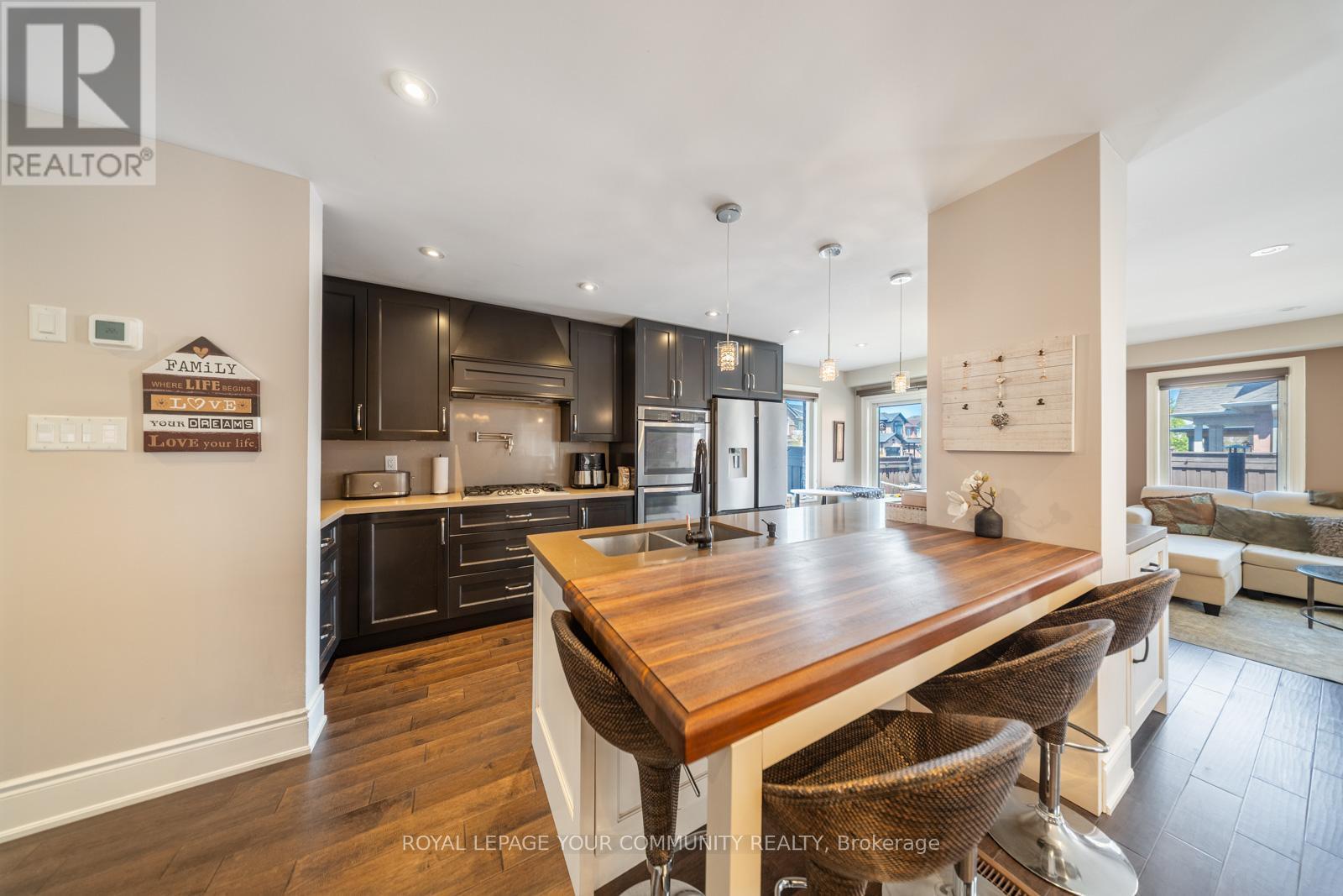 












68 GOYO GATE

,
Vaughan,




Ontario
L6A3T3

