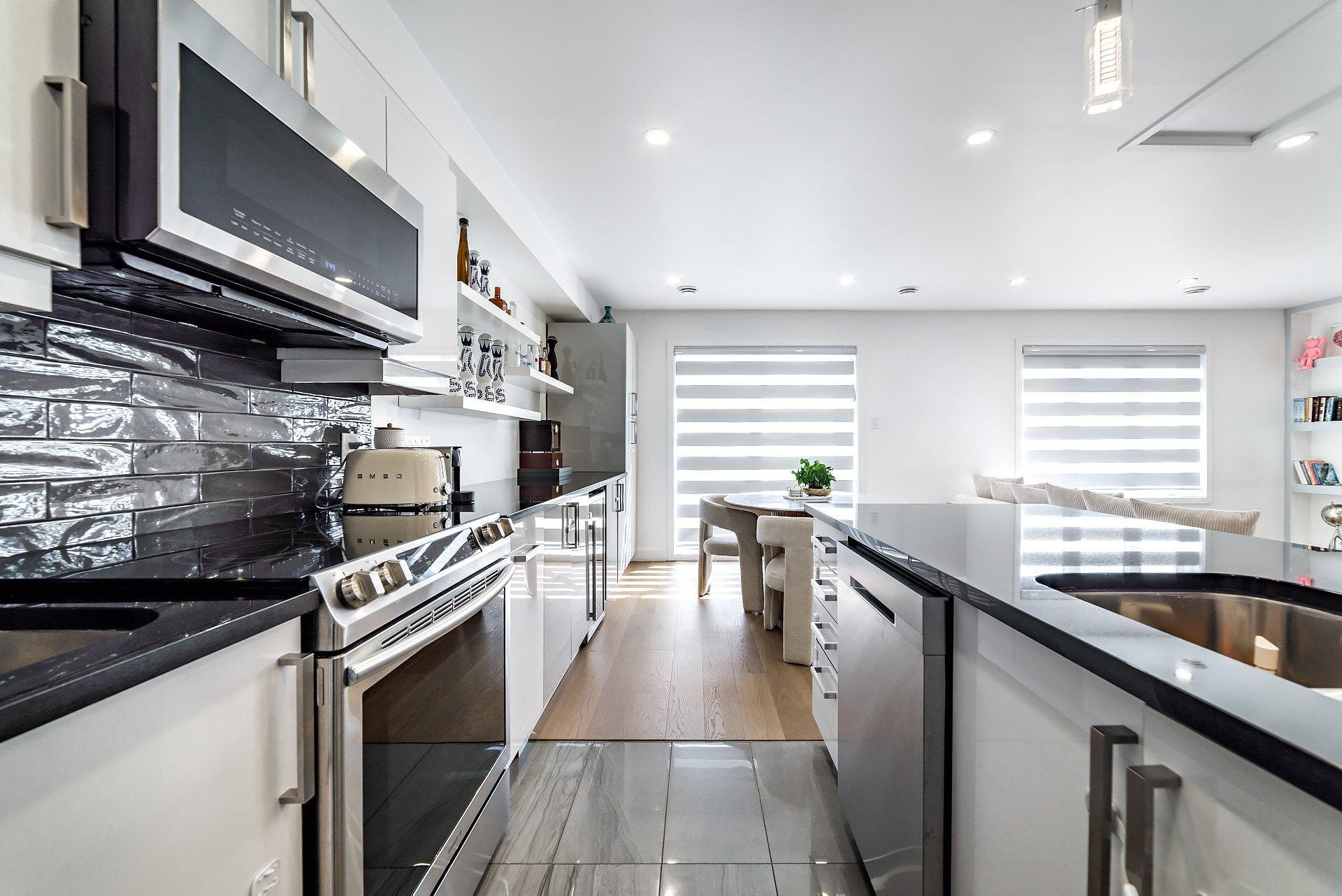 









7373A


Ch. Kildare

,
Côte-Saint-Luc,




QC
H4W0B8

