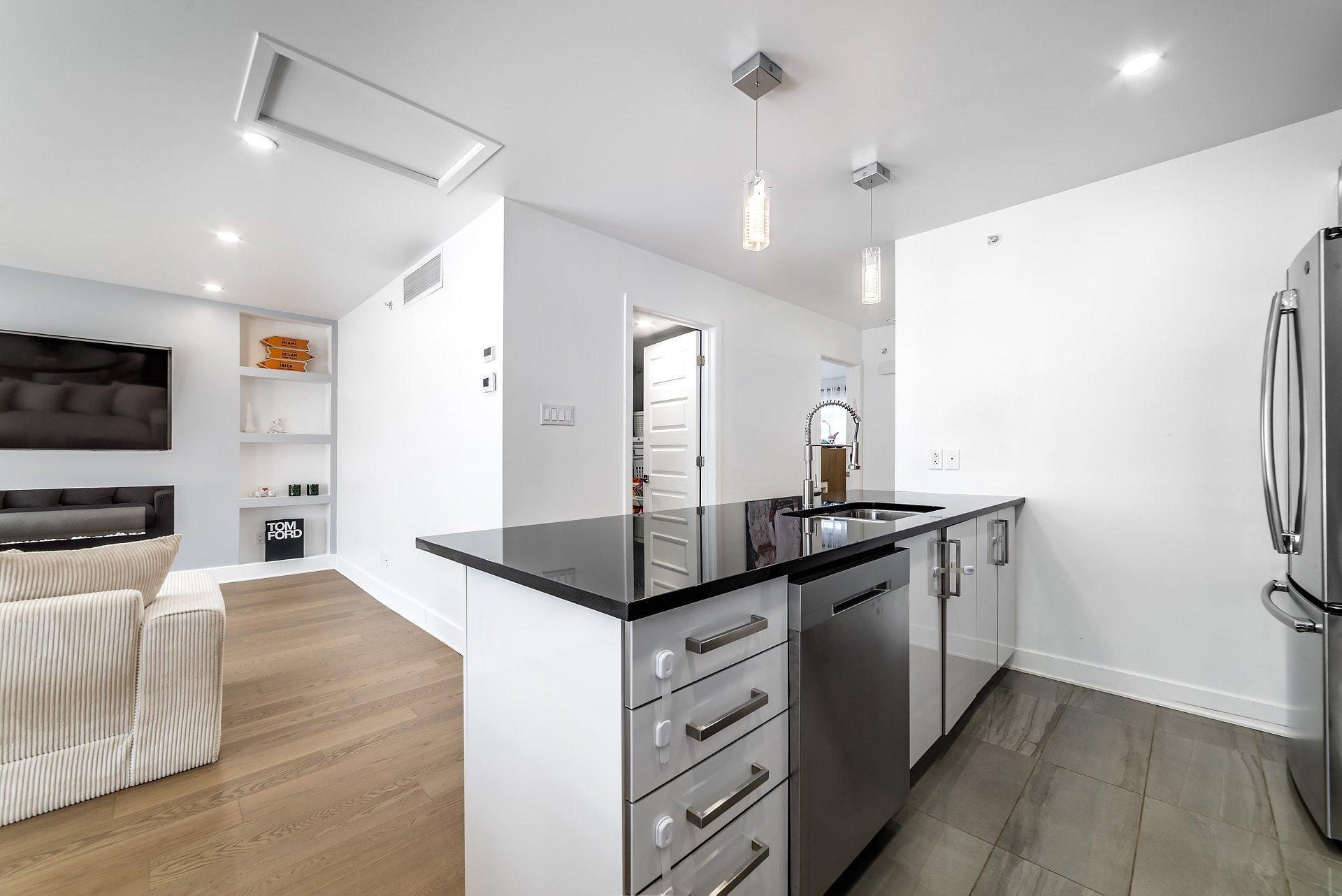 









7373A


Ch. Kildare

,
Côte-Saint-Luc,




QC
H4W0B8

