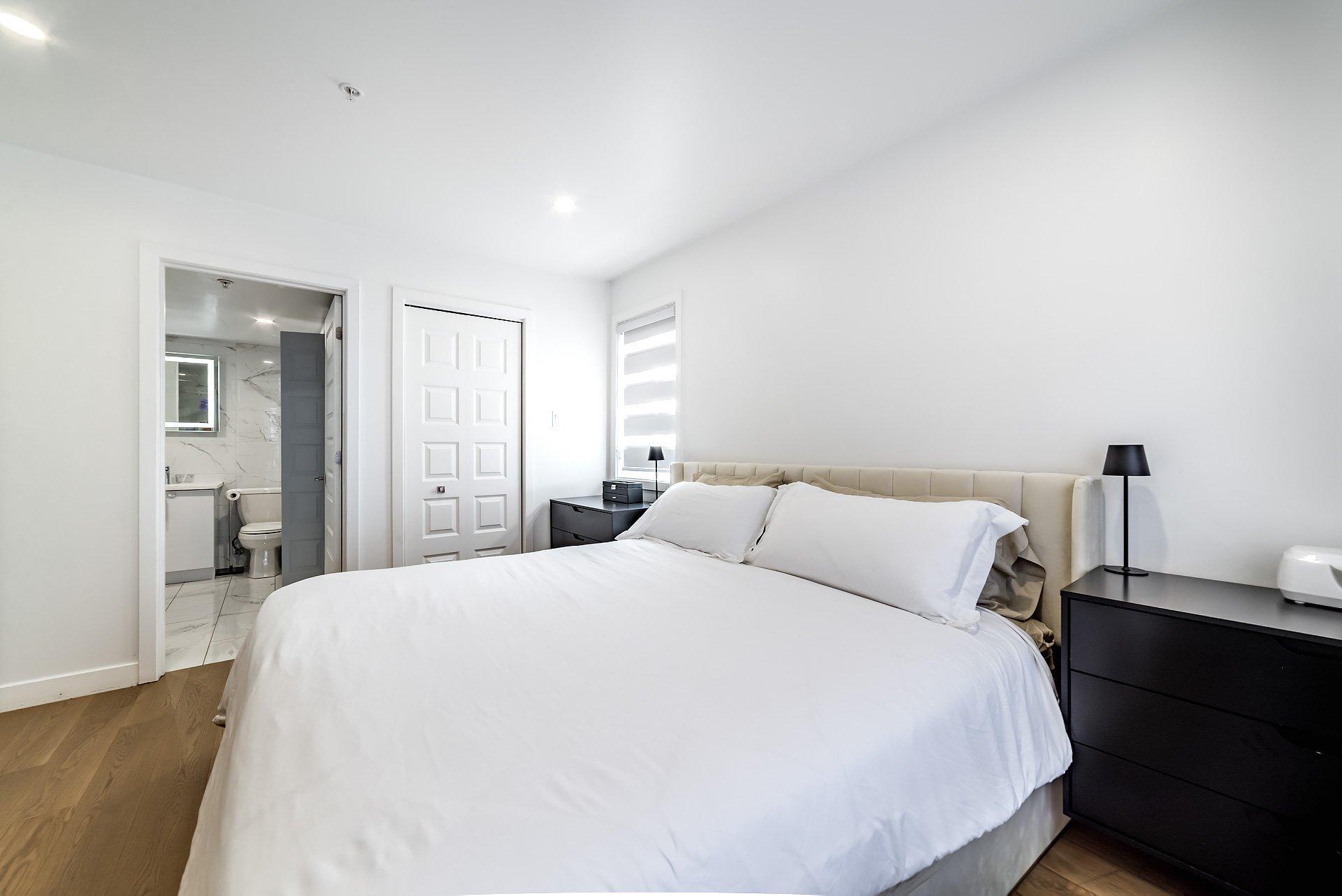 









7373A


Ch. Kildare

,
Côte-Saint-Luc,




QC
H4W0B8


