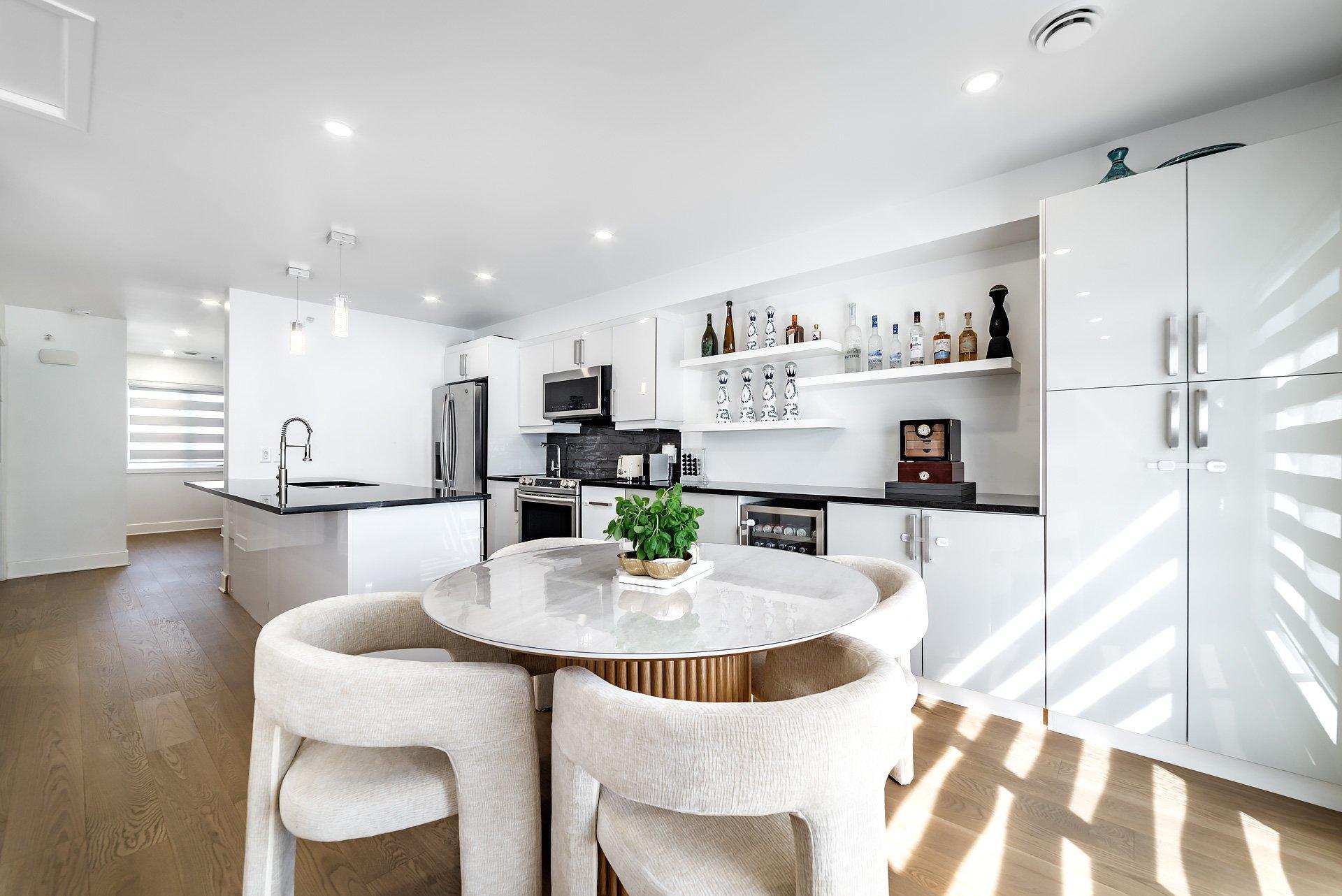









7373A


Ch. Kildare

,
Côte-Saint-Luc,




QC
H4W0B8

