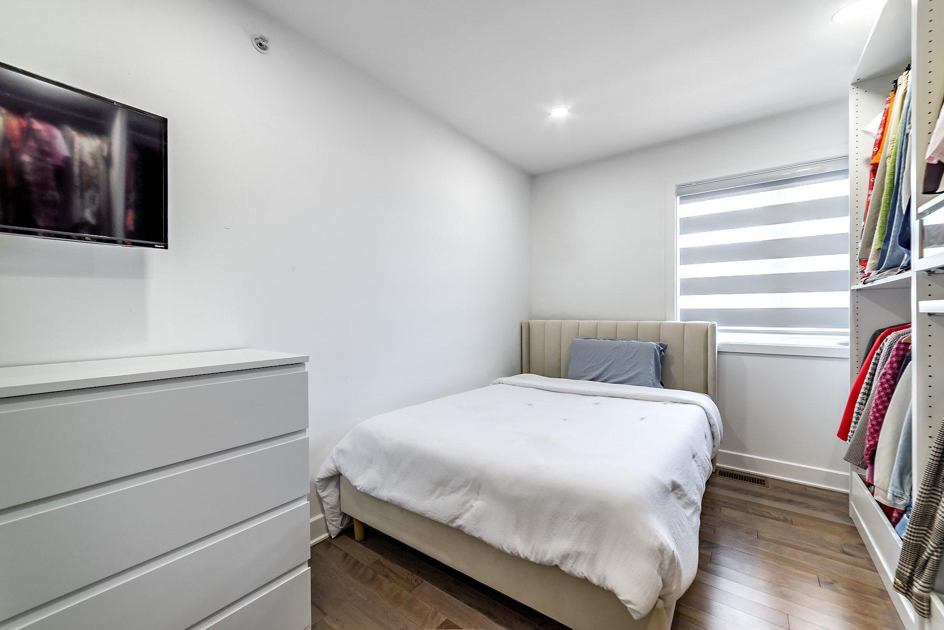 









7373A


Ch. Kildare

,
Côte-Saint-Luc,




QC
H4W0B8

