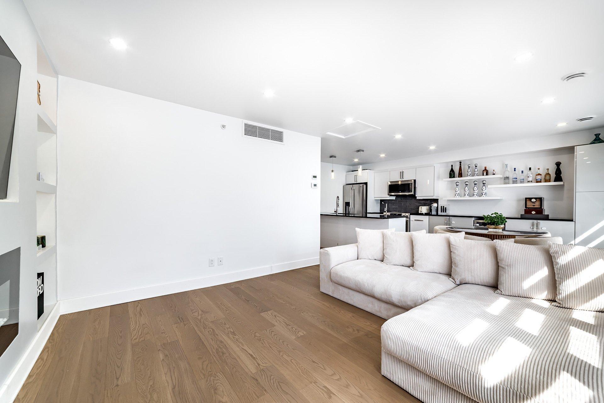 









7373A


Ch. Kildare

,
Côte-Saint-Luc,




QC
H4W0B8

