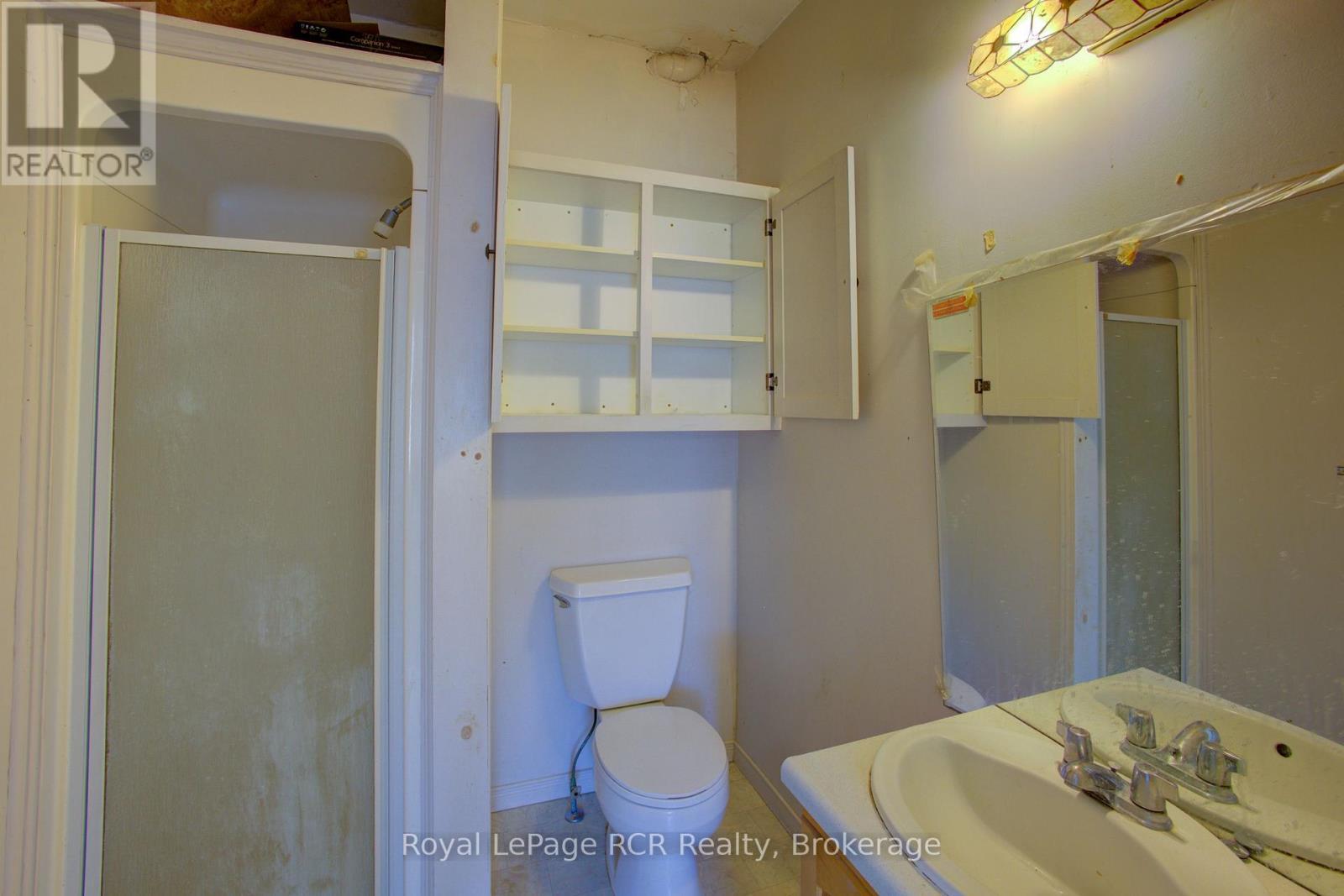












221 GEORGE STREET

,
Wellington North (Arthur),




Ontario
N0G1A0

