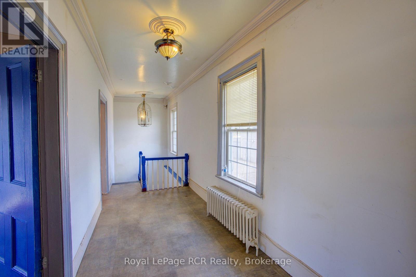 












221 GEORGE STREET

,
Wellington North (Arthur),




Ontario
N0G1A0

