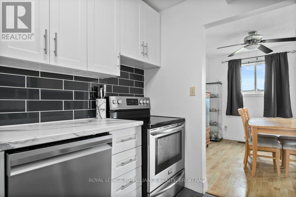 












66 - 848 DATZELL LANE

,
Kingston (South of Taylor-Kidd Blvd),




Ontario
K7M7P8

