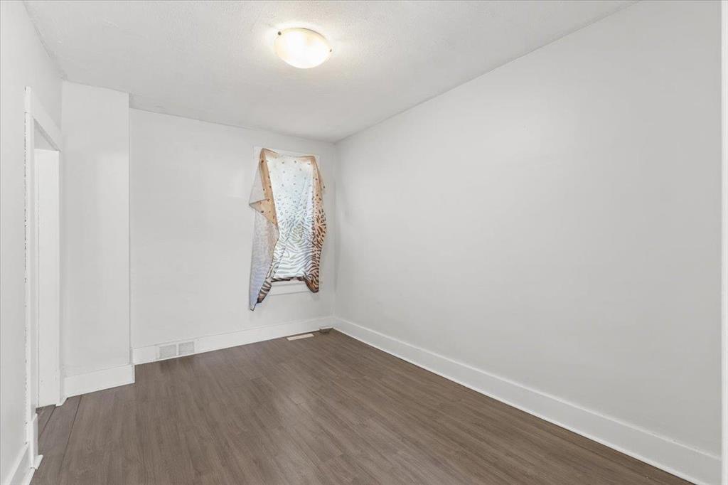












1565 Ross Avenue

,
Winnipeg,




Manitoba
R3E1E2

