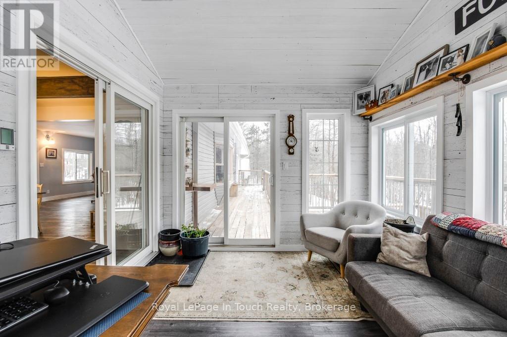 












36 MEADOWS AVENUE

,
Tay,




Ontario
L0K2C0

