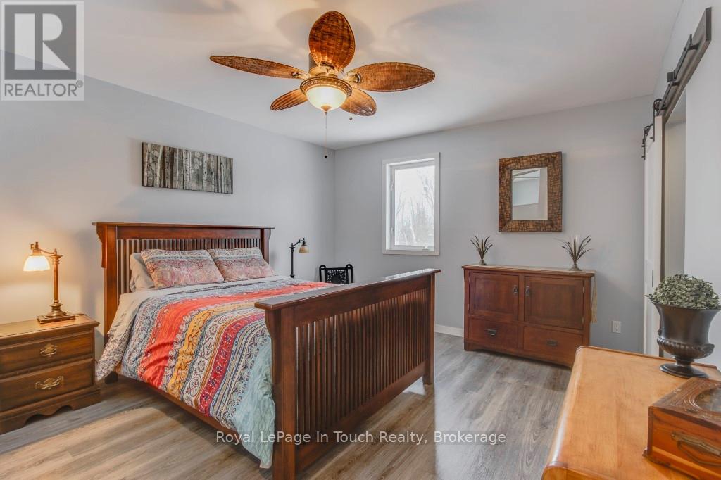 












36 MEADOWS AVENUE

,
Tay,




Ontario
L0K2C0

