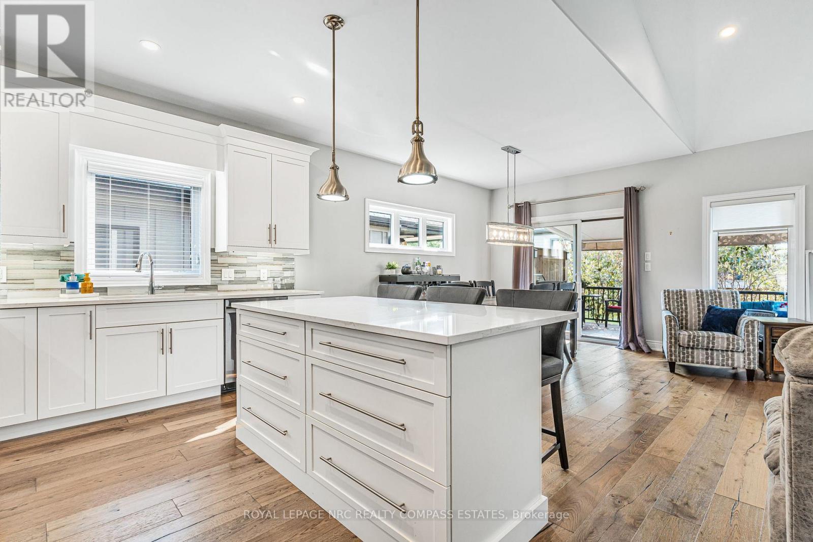 












55 - 180 PORT ROBINSON ROAD

,
Pelham (Fonthill),




Ontario
L0S1E6

