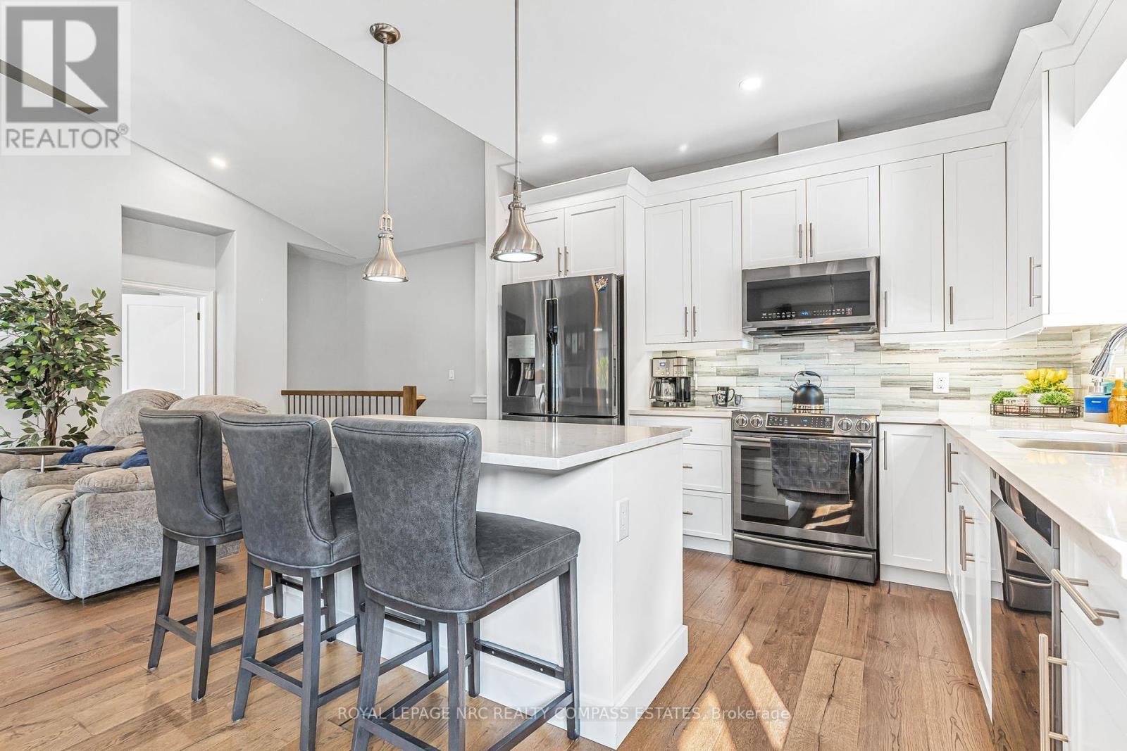 












55 - 180 PORT ROBINSON ROAD

,
Pelham (Fonthill),




Ontario
L0S1E6


