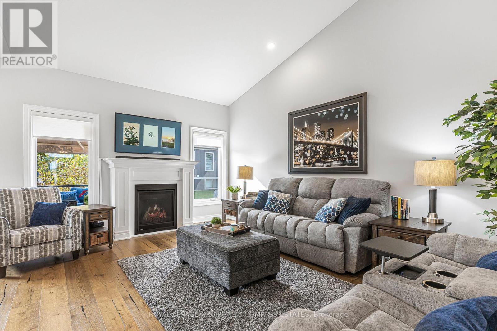 












55 - 180 PORT ROBINSON ROAD

,
Pelham (Fonthill),




Ontario
L0S1E6

