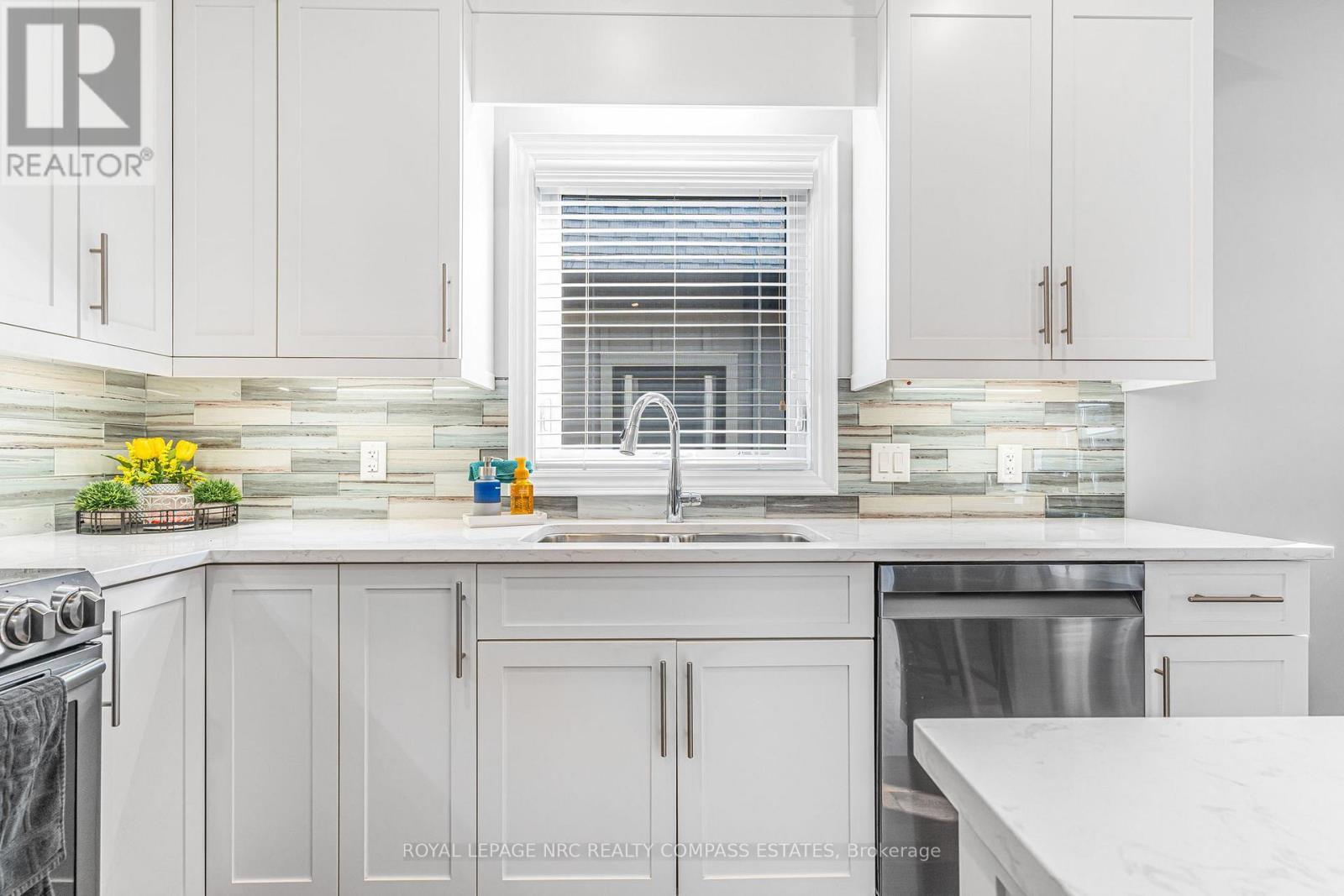 












55 - 180 PORT ROBINSON ROAD

,
Pelham (Fonthill),




Ontario
L0S1E6

