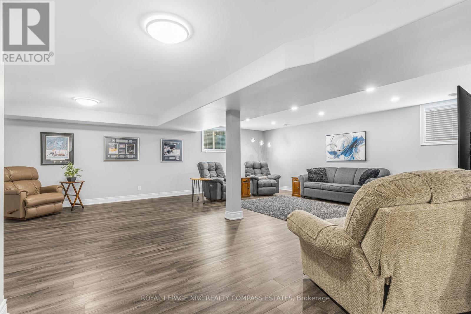 












55 - 180 PORT ROBINSON ROAD

,
Pelham (Fonthill),




Ontario
L0S1E6

