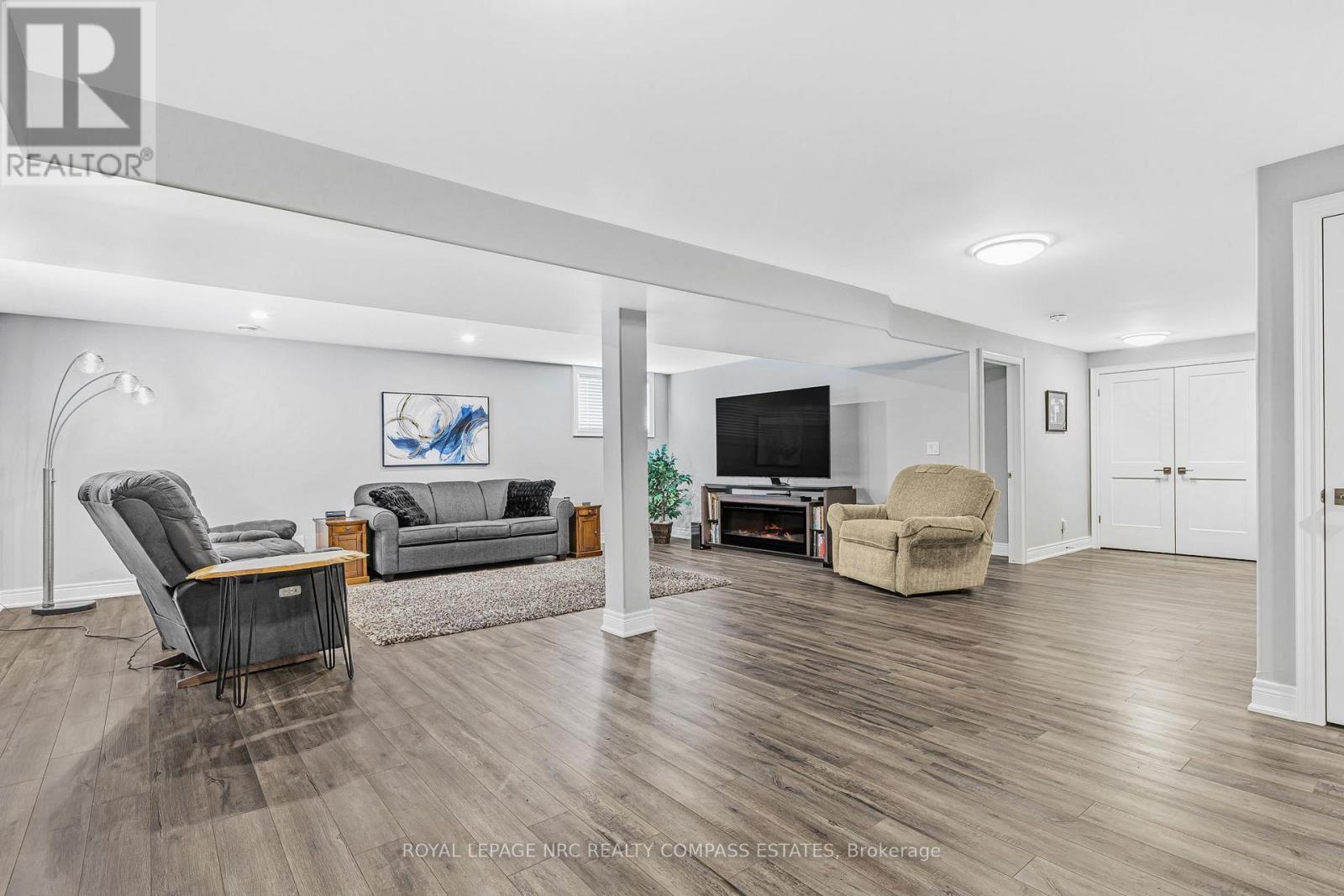 












55 - 180 PORT ROBINSON ROAD

,
Pelham (Fonthill),




Ontario
L0S1E6


