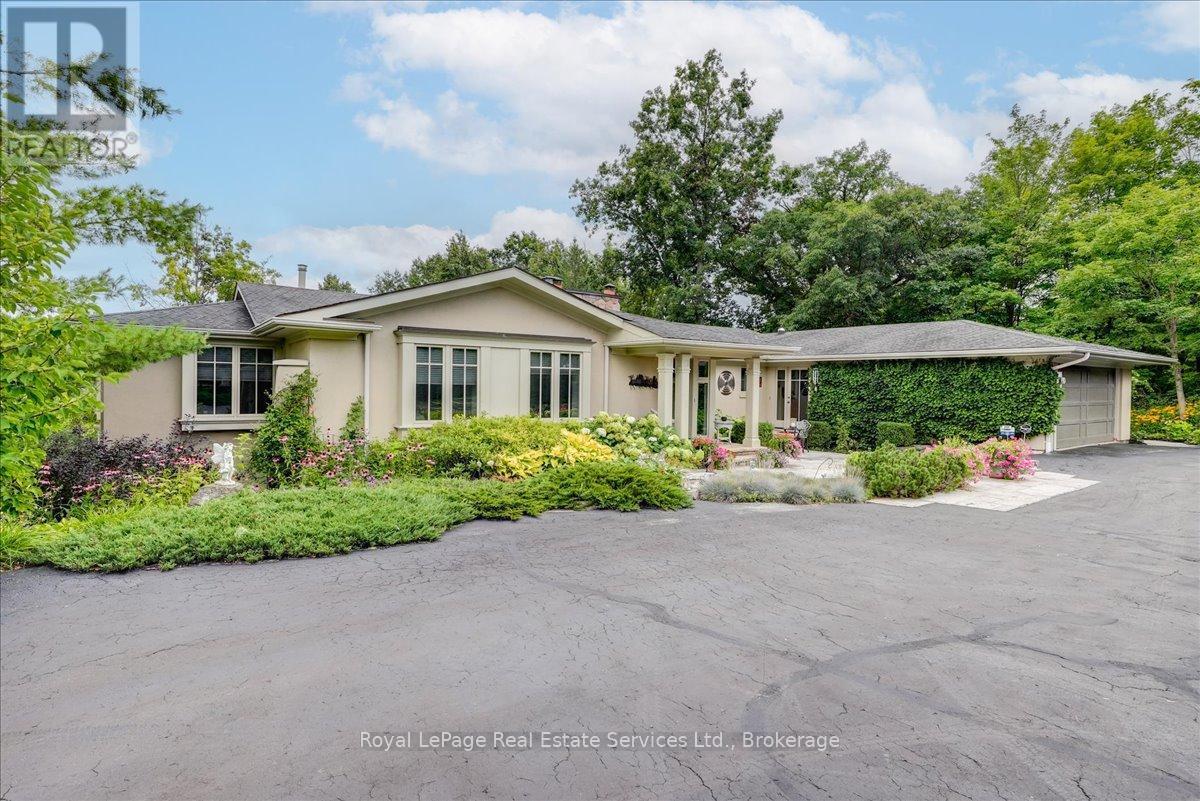 












6150 WALKERS LINE

,
Burlington,




Ontario
L7M0R3

