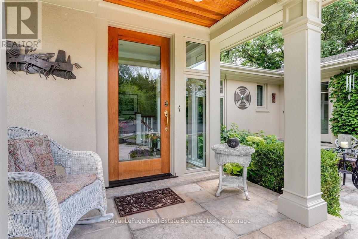












6150 WALKERS LINE

,
Burlington,




Ontario
L7M0R3

