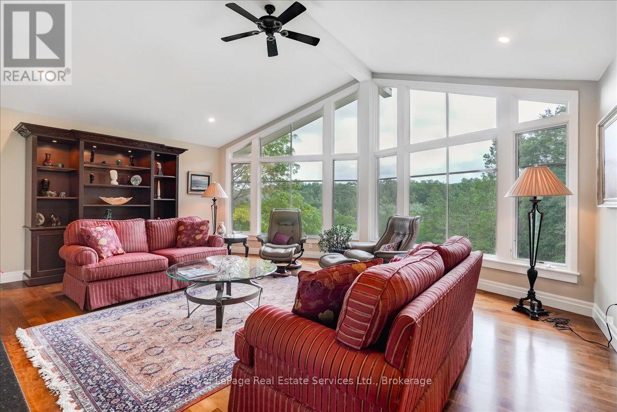 












6150 WALKERS LINE

,
Burlington,




Ontario
L7M0R3

