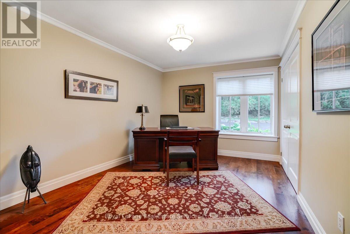 












6150 WALKERS LINE

,
Burlington,




Ontario
L7M0R3

