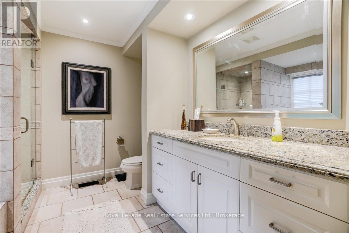 












6150 WALKERS LINE

,
Burlington,




Ontario
L7M0R3

