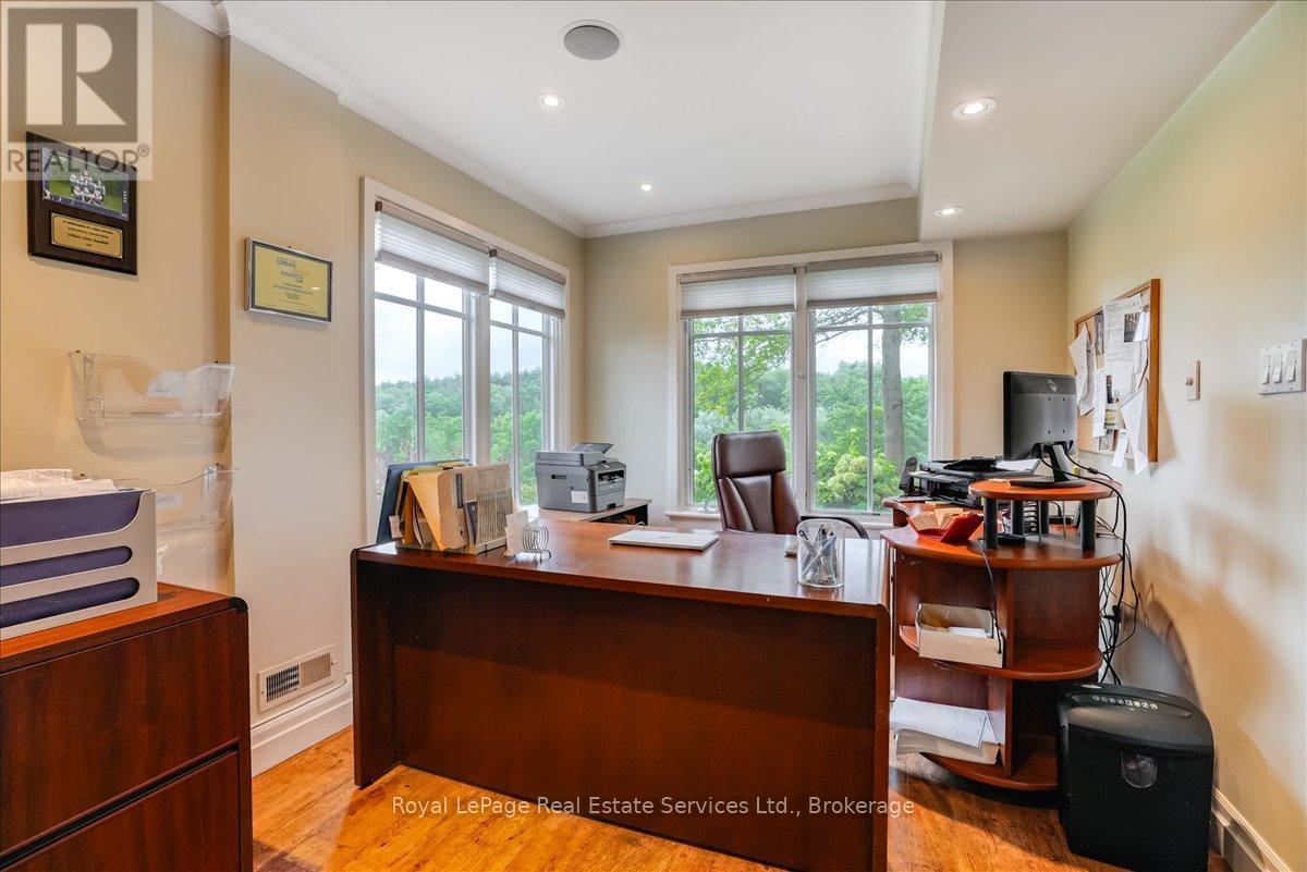 












6150 WALKERS LINE

,
Burlington,




Ontario
L7M0R3

