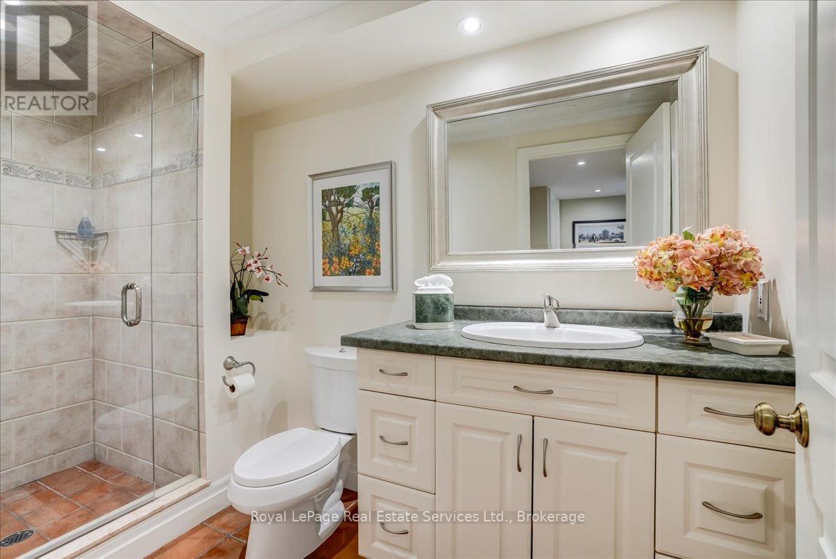 












6150 WALKERS LINE

,
Burlington,




Ontario
L7M0R3

