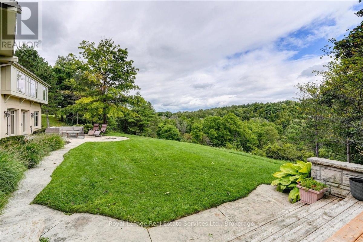












6150 WALKERS LINE

,
Burlington,




Ontario
L7M0R3

