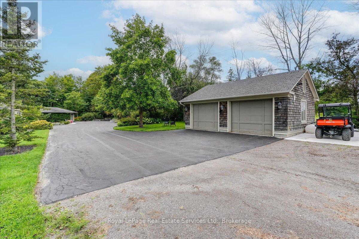 












6150 WALKERS LINE

,
Burlington,




Ontario
L7M0R3

