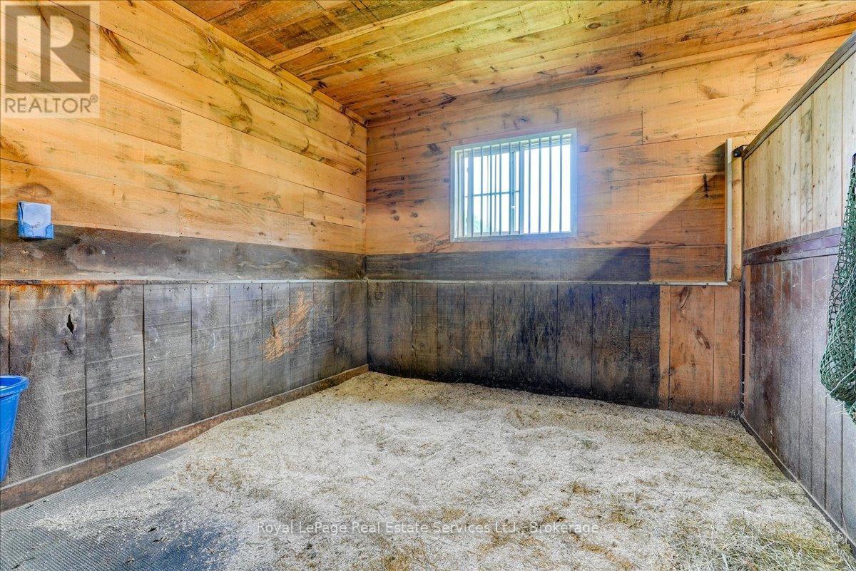 












6150 WALKERS LINE

,
Burlington,




Ontario
L7M0R3

