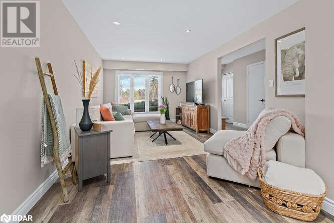 












4A HALL Road

,
Georgetown,




Ontario
L7G4W5

