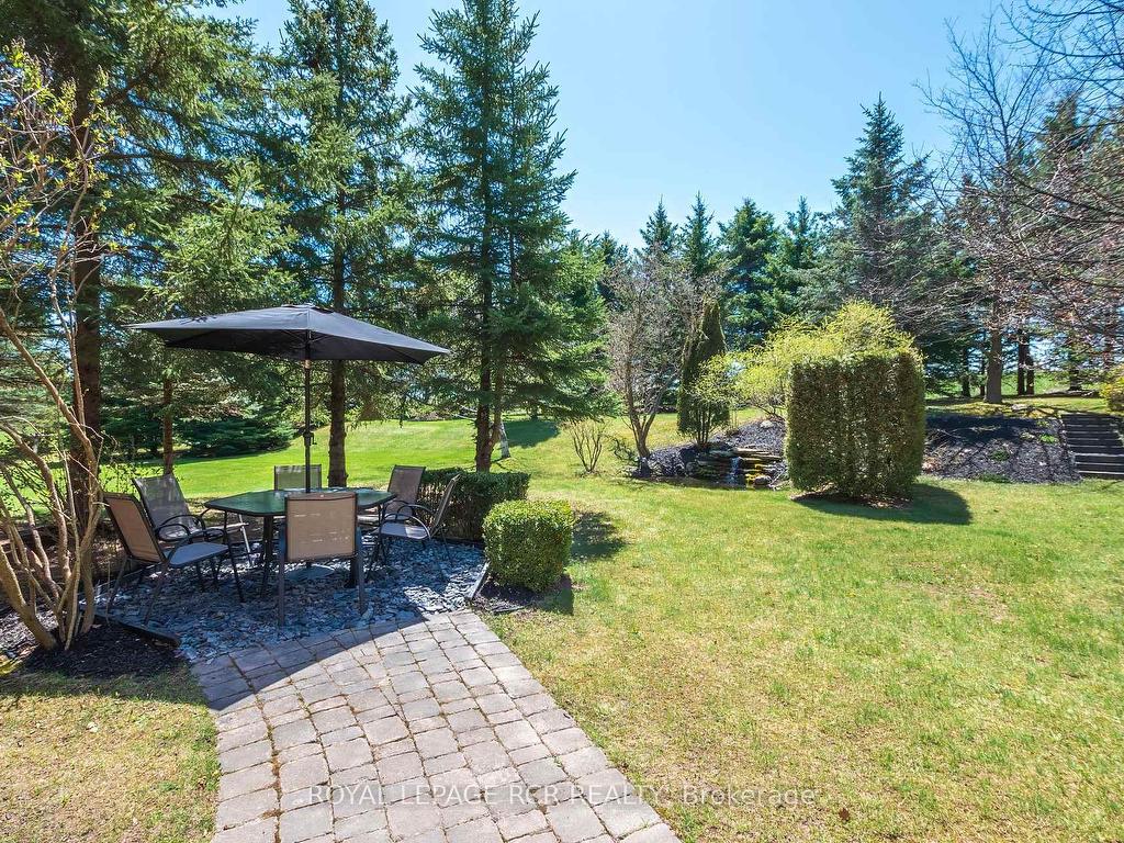 









4


Hill

Street,
Erin,




ON
N0B 1Z0

