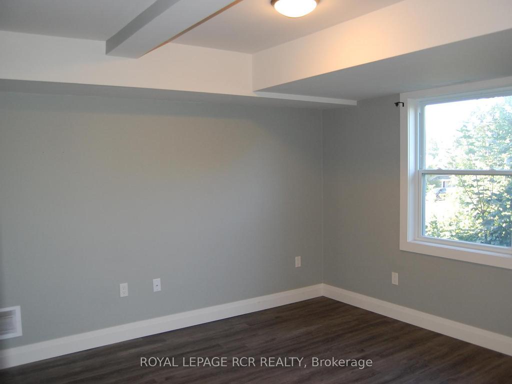









295A


Broadway

N/A, 2,
Orangeville,




ON
L9W 1L2

