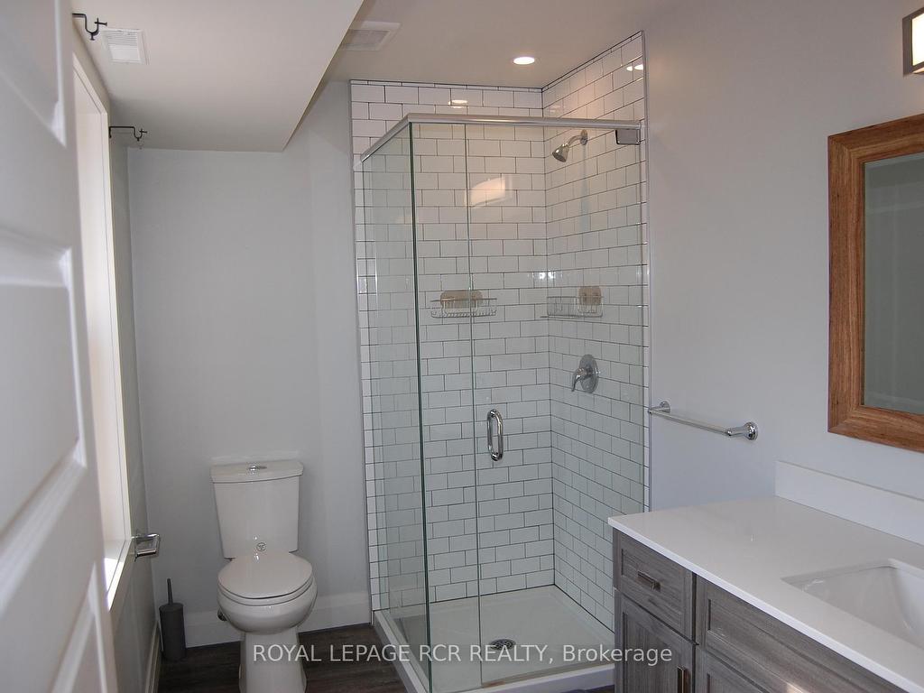 









295A


Broadway

N/A, 2,
Orangeville,




ON
L9W 1L2

