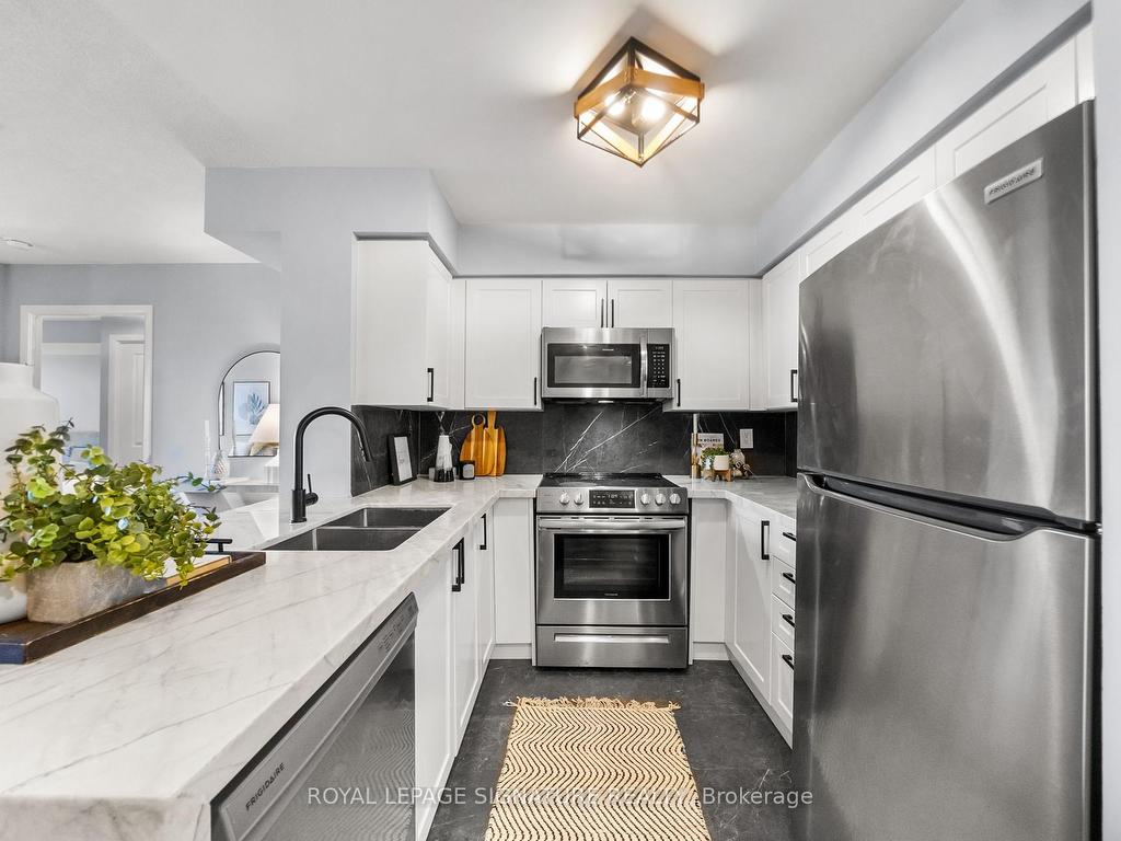 









4968


Yonge

Street, 3005,
Toronto,




ON
M2N 7G9

