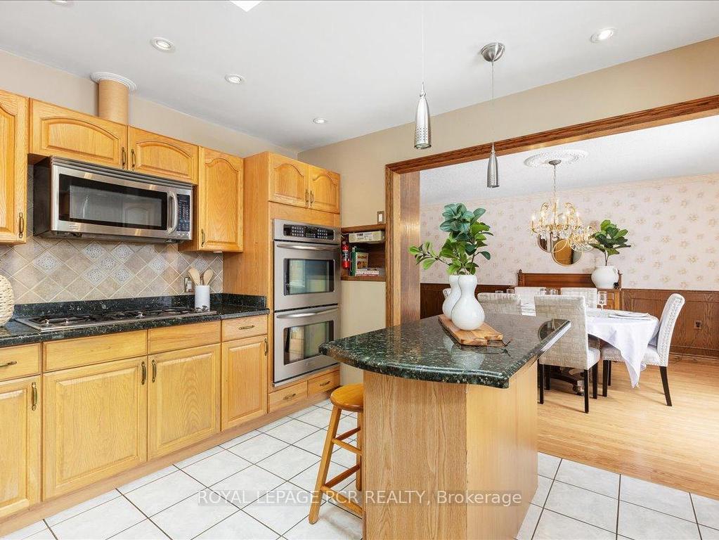 









3990


Mount Albert

Road,
East Gwillimbury,




ON
L0G 1V0

