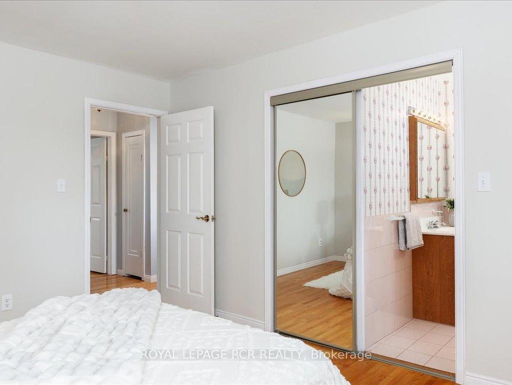 









3990


Mount Albert

Road,
East Gwillimbury,




ON
L0G 1V0

