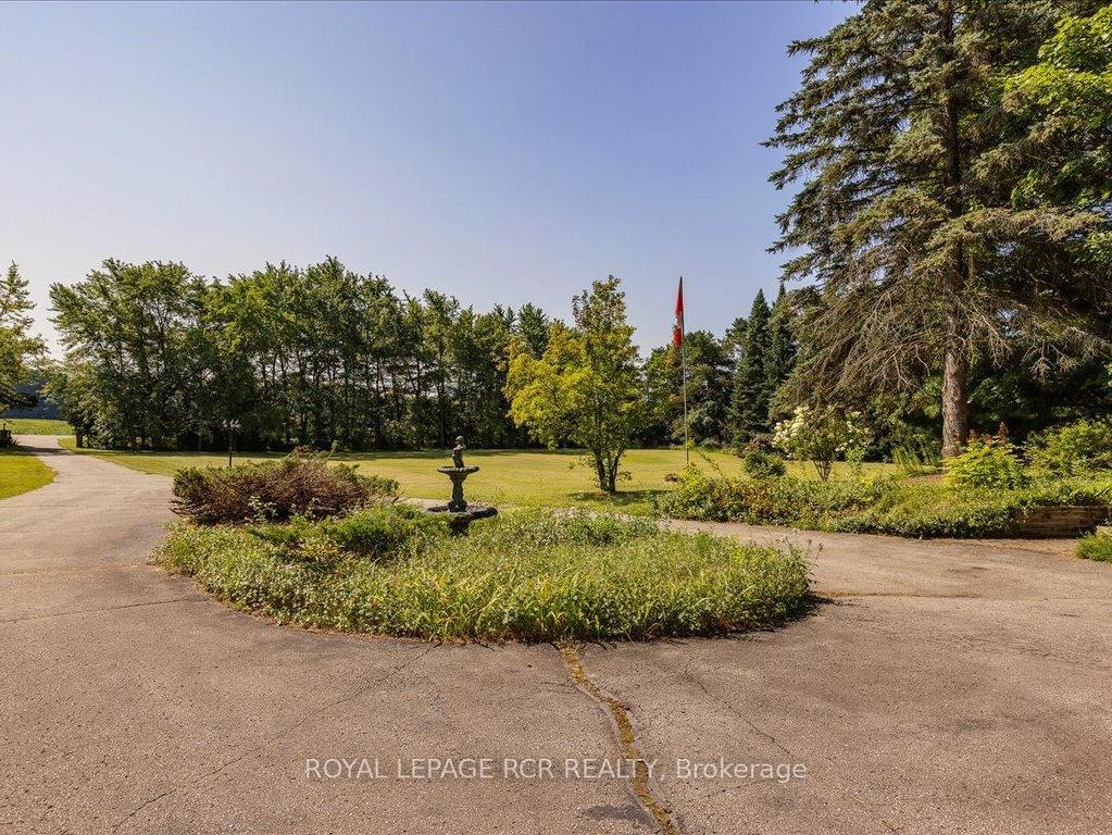 









3990


Mount Albert

Road,
East Gwillimbury,




ON
L0G 1V0

