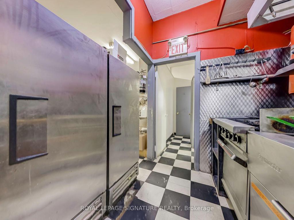 









2865


Keele

Street,
Toronto,




ON
M3M 2G7

