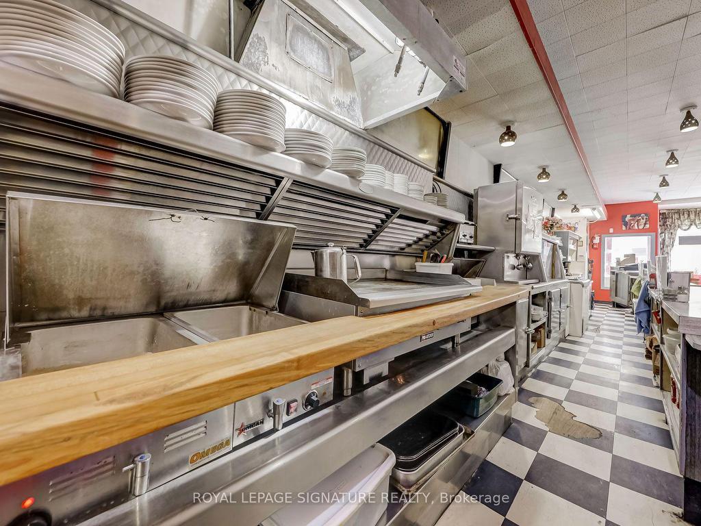 









2865


Keele

Street,
Toronto,




ON
M3M 2G7


